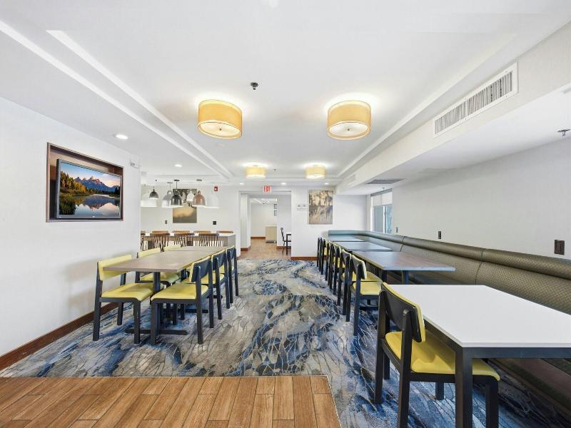 Fairfield Inn New Haven Wallingford image