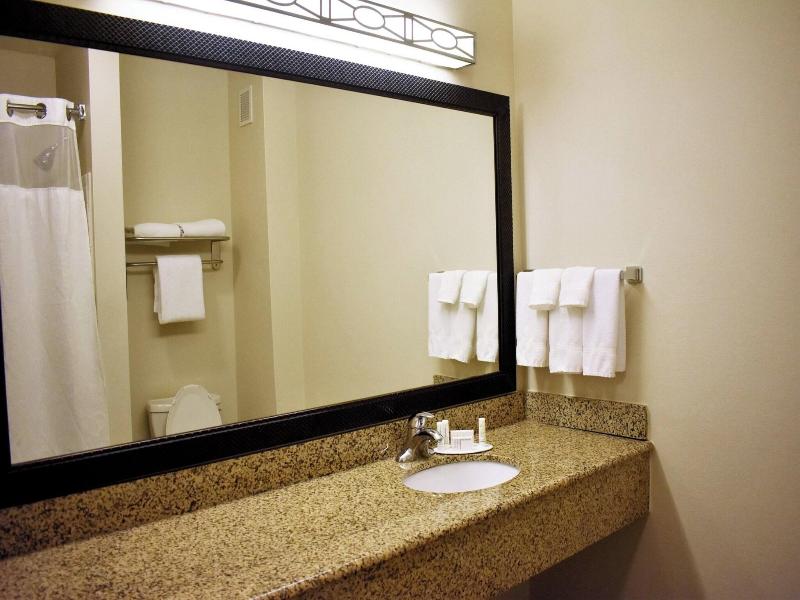 Fairfield Inn & Suites Strasburg Shenandoah Valley image