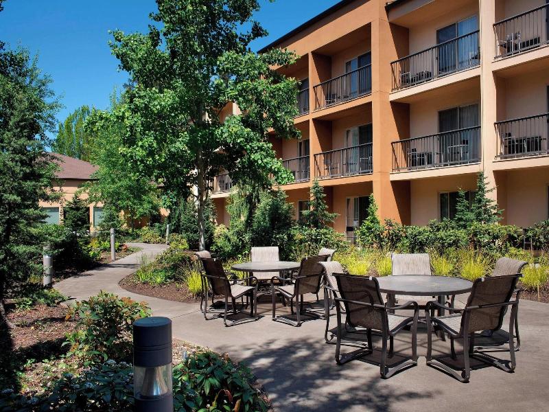 Courtyard Portland Hillsboro image