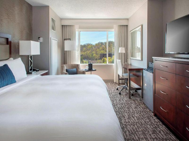 Philadelphia Marriott West image
