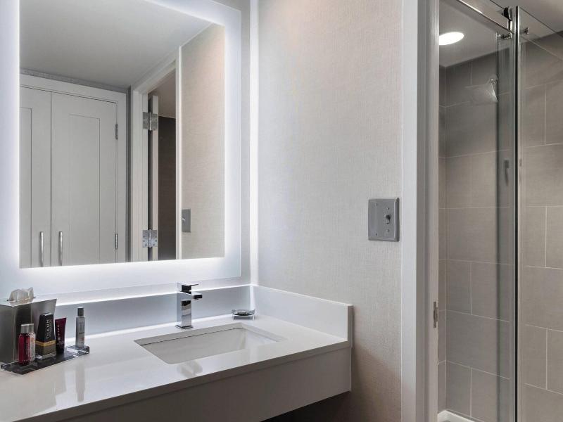 Philadelphia Marriott West image