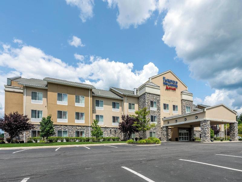 Fairfield Inn & Suites Slippery Rock image