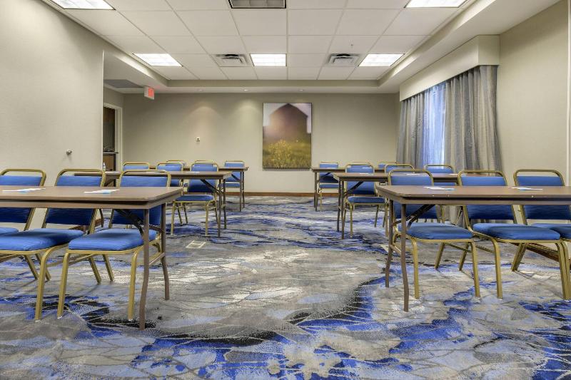 Fairfield Inn & Suites Slippery Rock image