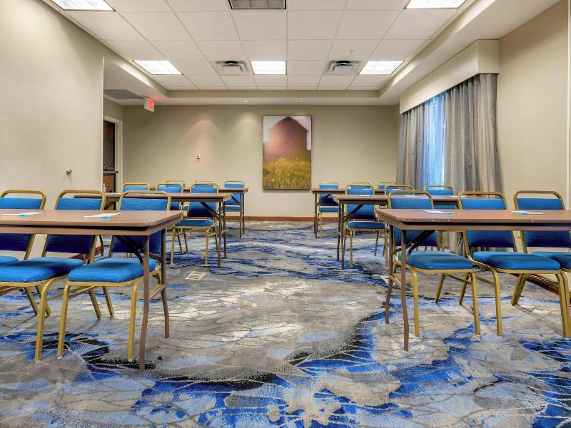 Fairfield Inn & Suites Slippery Rock image