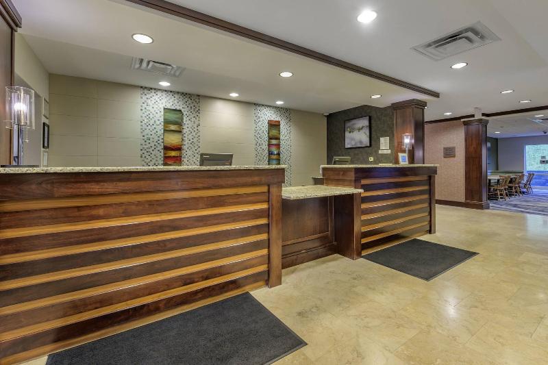 Fairfield Inn & Suites Slippery Rock image