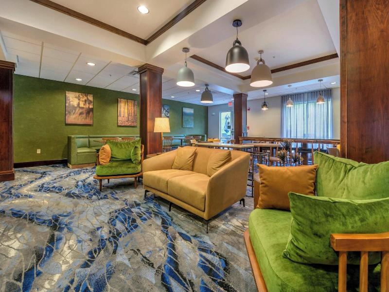 Fairfield Inn & Suites Slippery Rock image