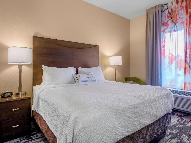 Fairfield Inn & Suites Slippery Rock image