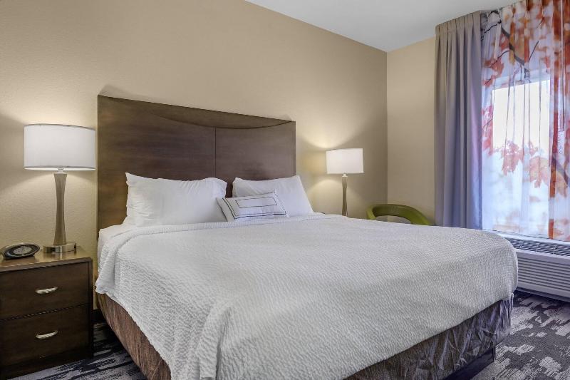 Fairfield Inn & Suites Slippery Rock image