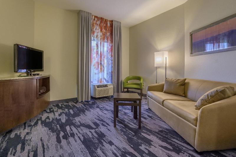 Fairfield Inn & Suites Slippery Rock image