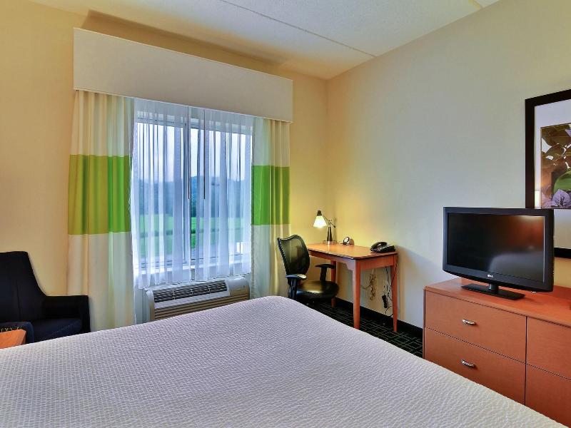 Fairfield Inn & Suites Huntingdon Route 22/Raystow image