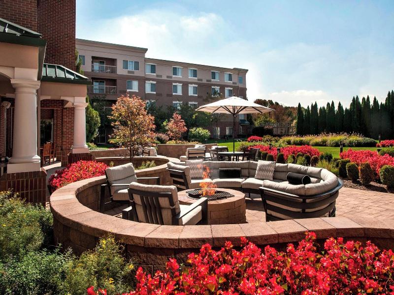 Courtyard Basking Ridge image