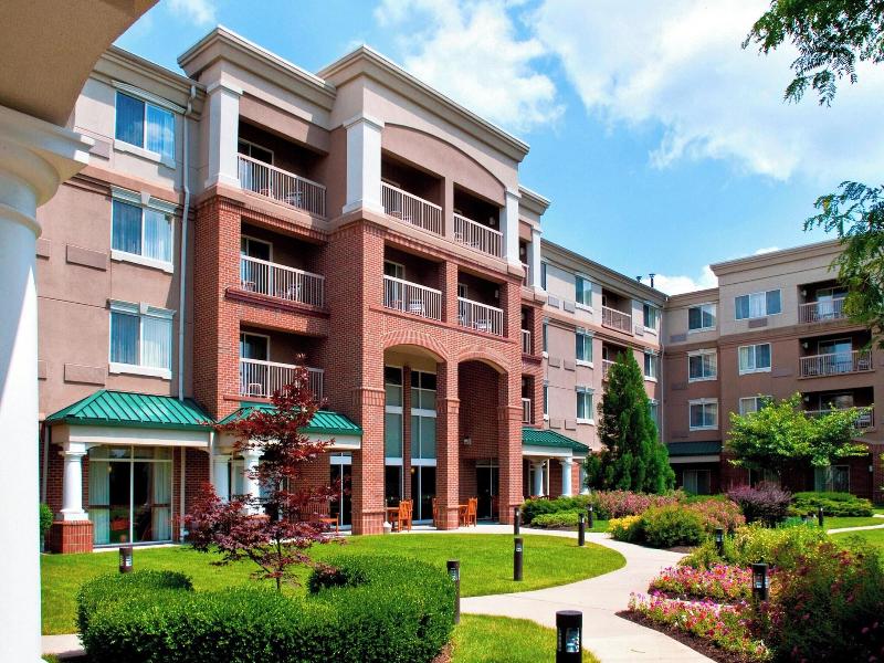 Courtyard Basking Ridge image