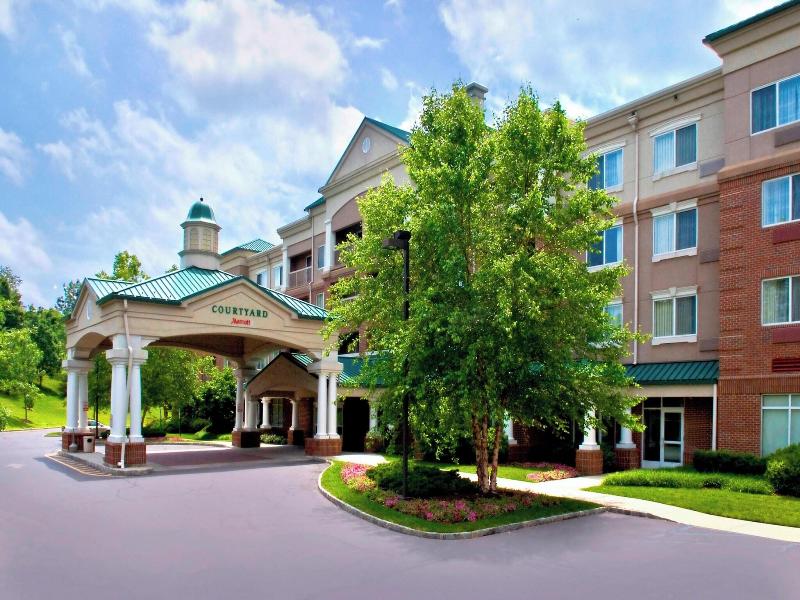 Courtyard Basking Ridge image