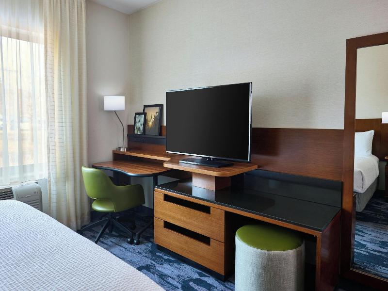Fairfield Inn & Suites Knoxville West image