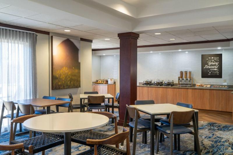 Fairfield Inn & Suites Fort Walton Beach-Eglin AFB image