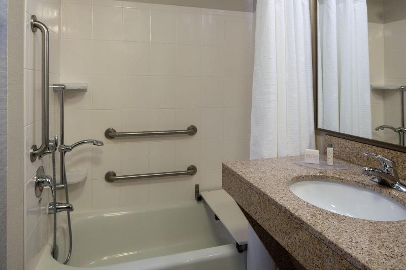 Fairfield Inn & Suites Fort Walton Beach-Eglin AFB image