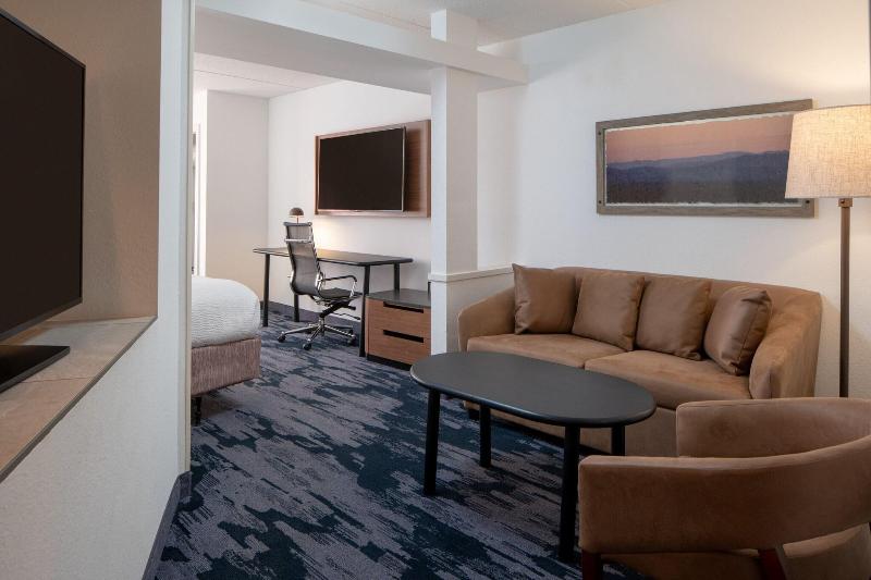 Fairfield Inn & Suites Fort Walton Beach-Eglin AFB image