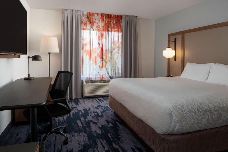 Fairfield Inn & Suites Fort Walton Beach-Eglin AFB image