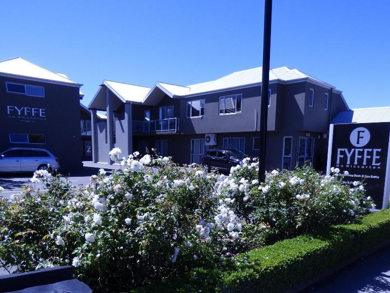Fyffe On Riccarton image