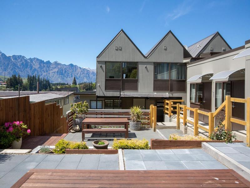 33 Lomond Lodge image
