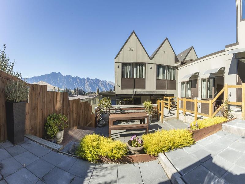 33 Lomond Lodge image