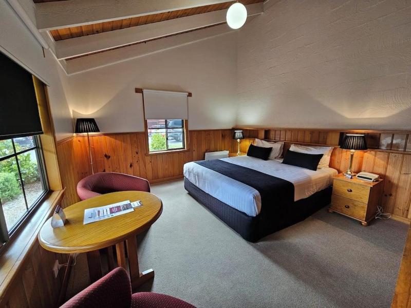 Tall Timbers Tasmania Hotel image
