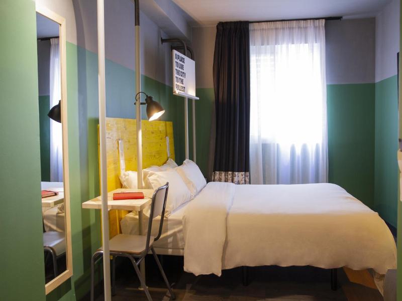 room00 Valencia Hostel image