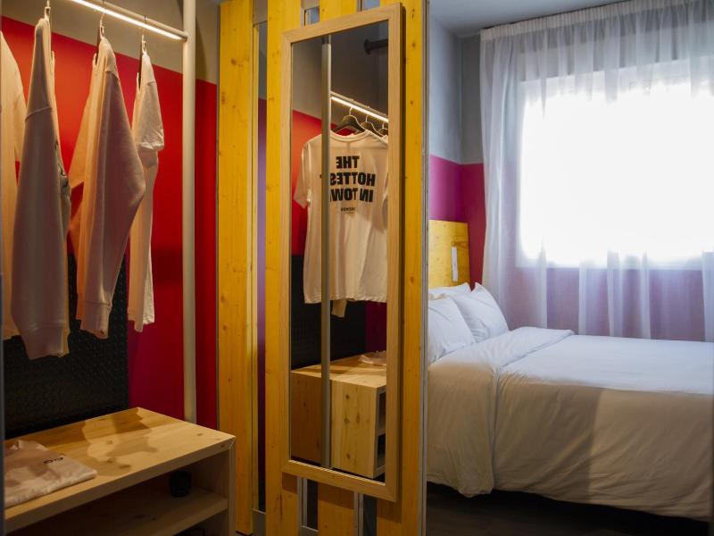 room00 Valencia Hostel image