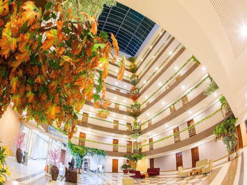 Three Seasons Place Hotel Bangkok image