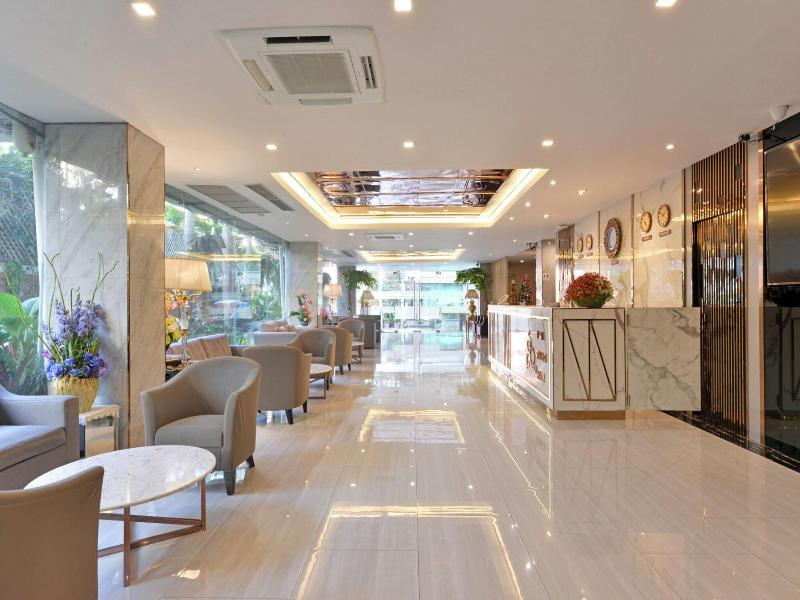 Three Seasons Place Hotel Bangkok image