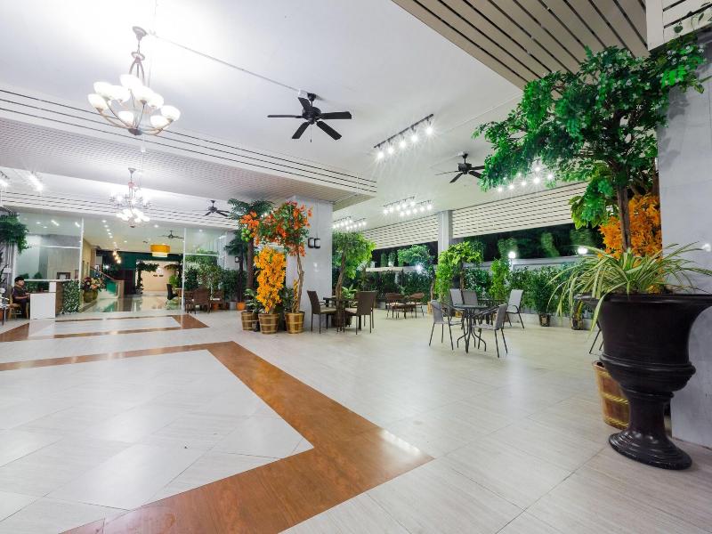 Three Seasons Place Hotel Bangkok image