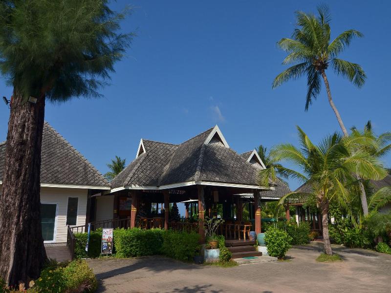 Nakara Longbeach Resort