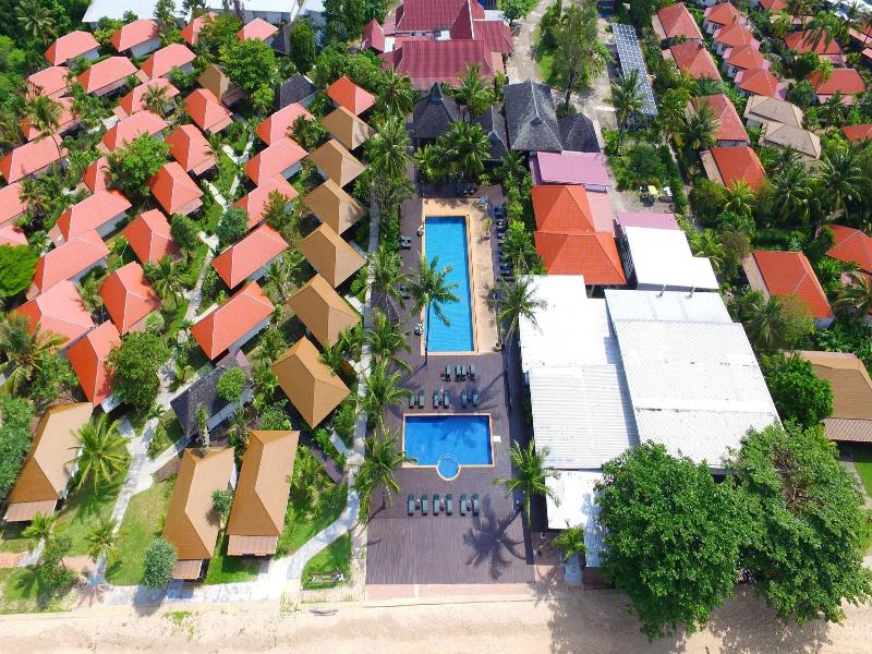 Nakara Longbeach Resort