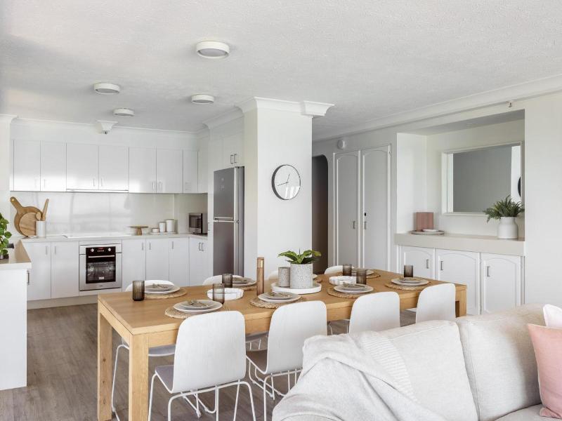 De Ville Apartments image