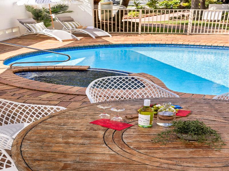Bayview Beach Holiday Apartments image