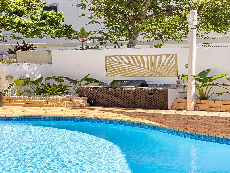 Bayview Beach Holiday Apartments image