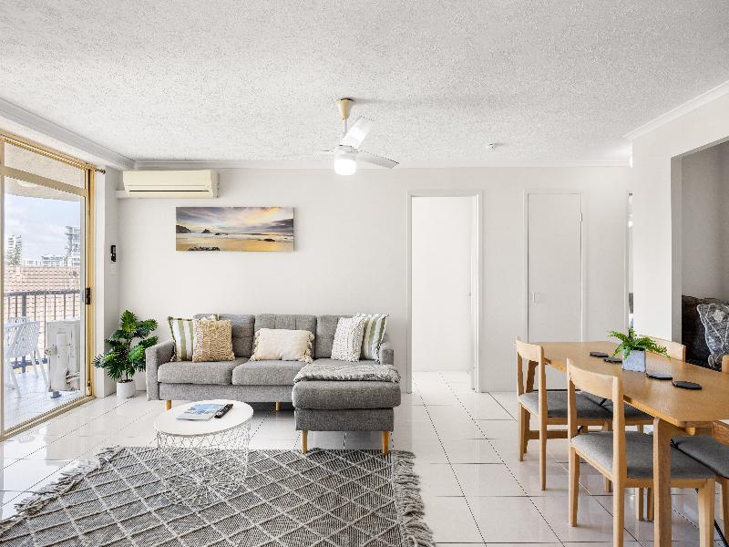 Bayview Beach Holiday Apartments image