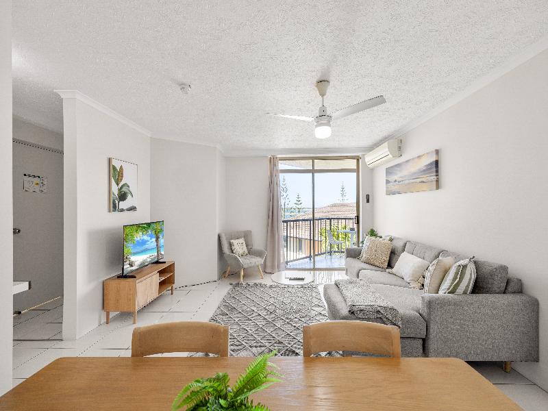 Bayview Beach Holiday Apartments image