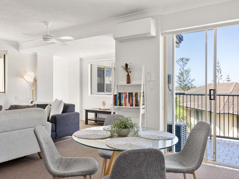 Bayview Beach Holiday Apartments image