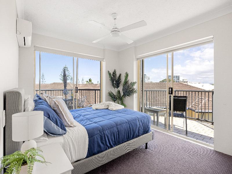 Bayview Beach Holiday Apartments image
