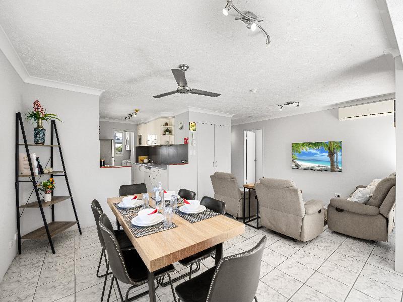 Bayview Beach Holiday Apartments image