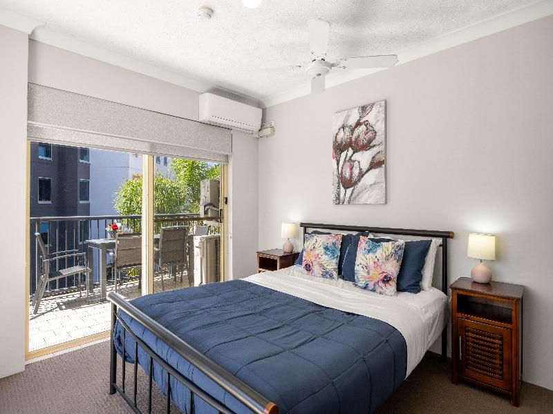Bayview Beach Holiday Apartments image
