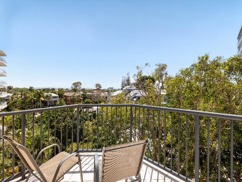 Bayview Beach Holiday Apartments image