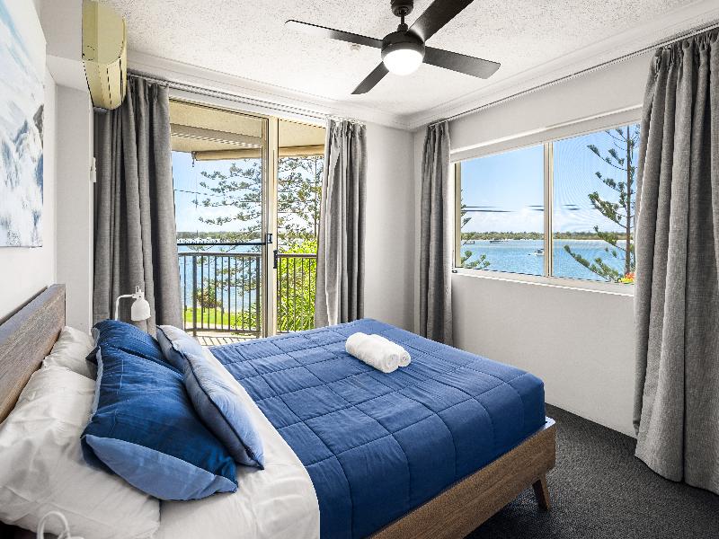 Bayview Beach Holiday Apartments image