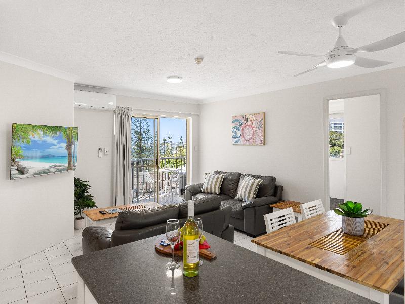 Bayview Beach Holiday Apartments image