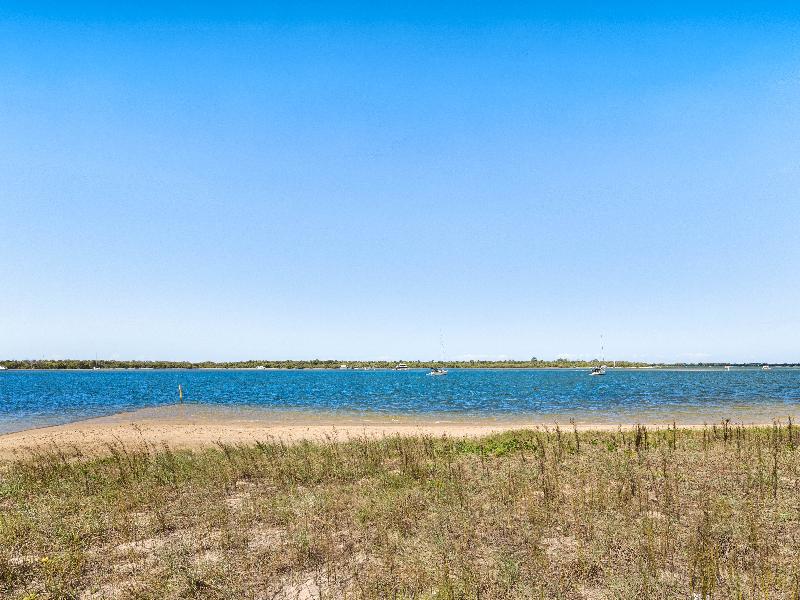 Bayview Beach Holiday Apartments image