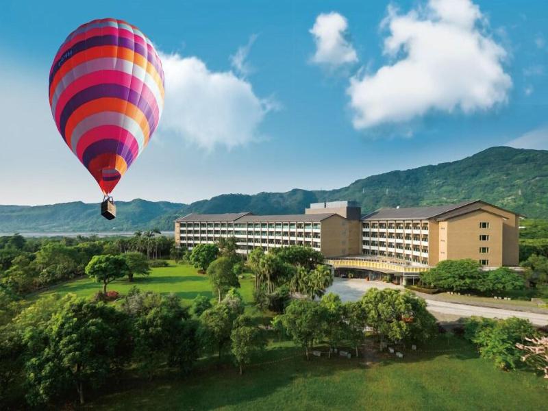 Luminous Hot Spring Resort  Spa image