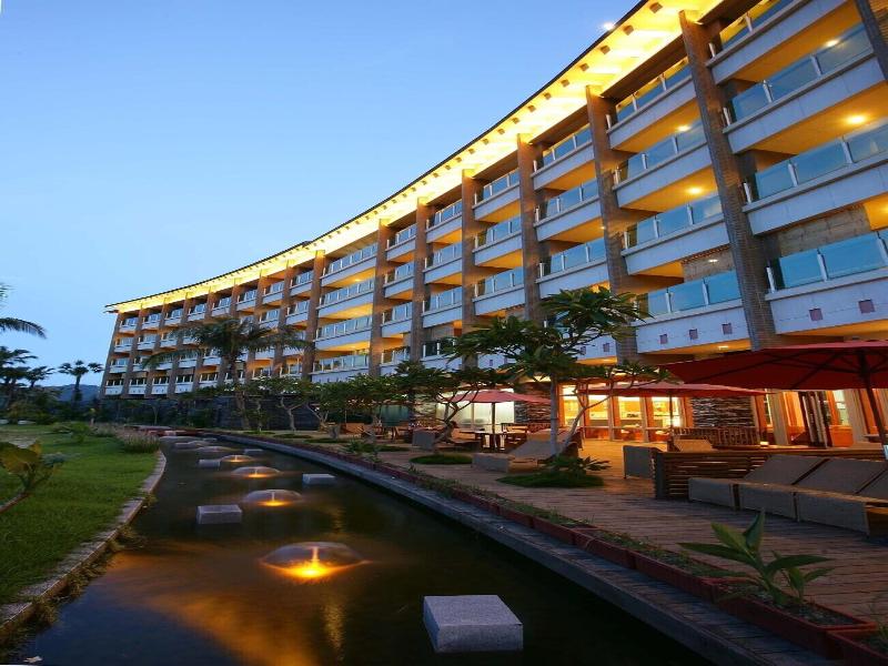 Luminous Hot Spring Resort  Spa image