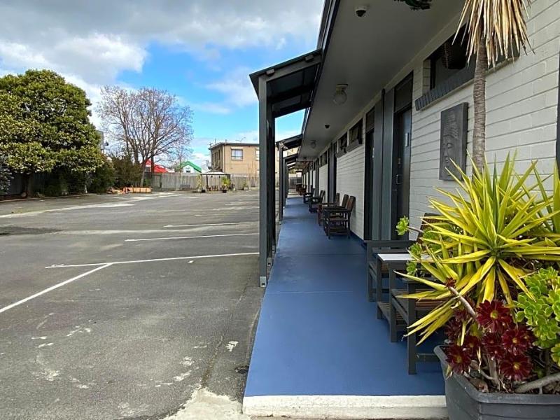 Midvalley Motel
