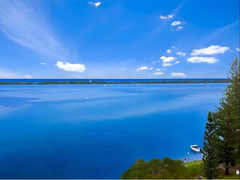 Riviere on Golden Beach Apartment image